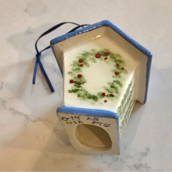 NWT Santa and Mrs Claus shakers and artist signed ceramic birdhouse ornament - Picture 6 of 13